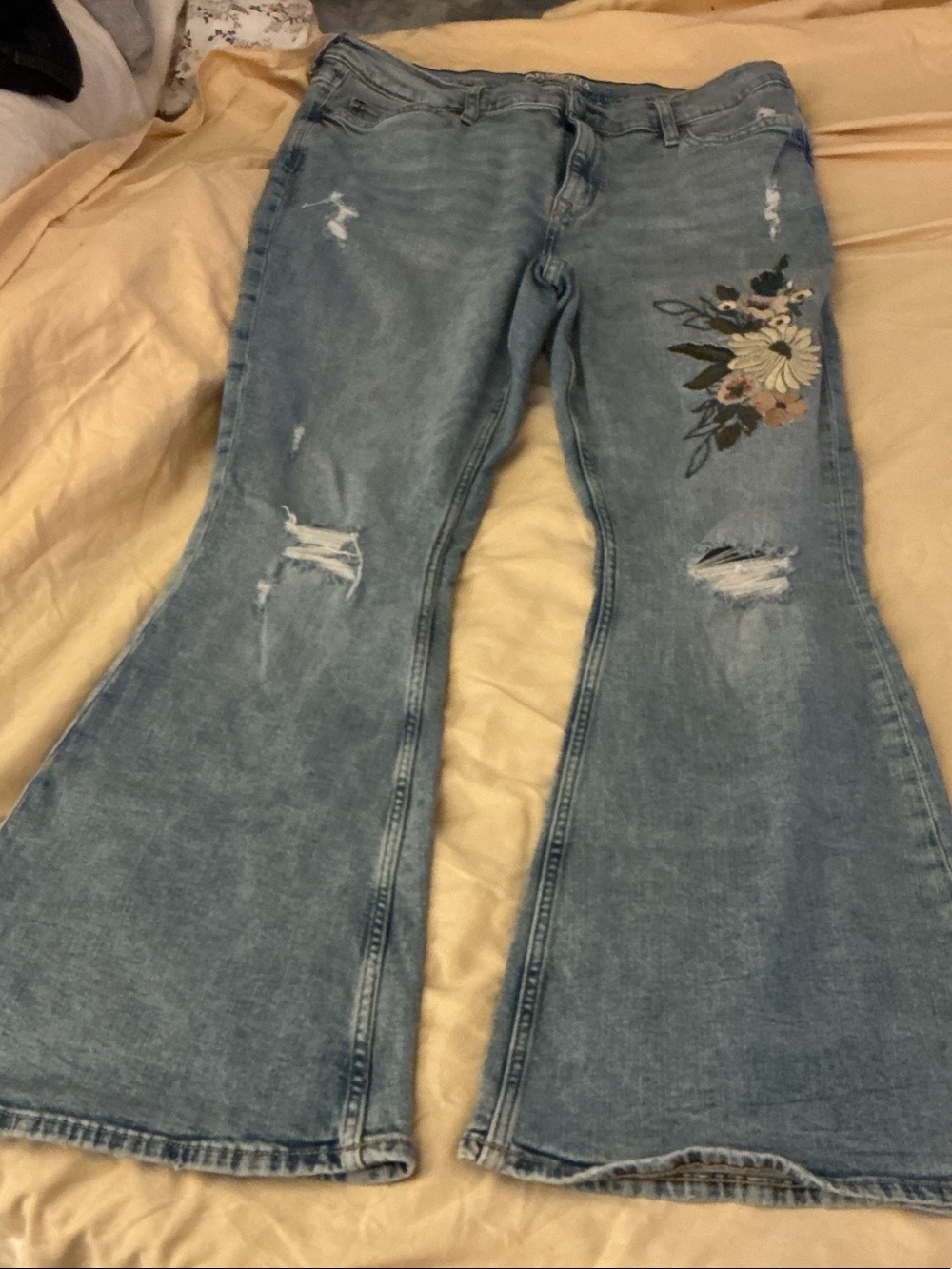 Arizona Jean Company Light Blue Distressed Floral Embroidered Flare Jeans